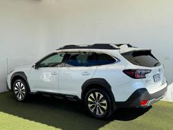 2025 Subaru Outback AWD Touring