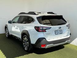 2025 Subaru Outback AWD Touring