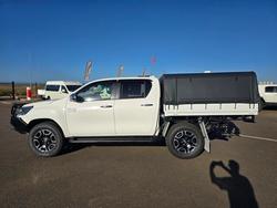 2021 Toyota Hilux 4x4 2.8L DSL D/C/C 6AT SR5 Glacier White