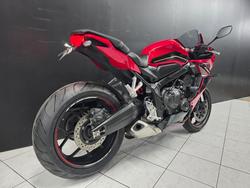 2023 Honda CBR650R Red