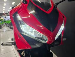 2023 Honda CBR650R Red