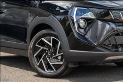 2025 Mahindra XUV3XO AX7L