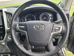 2017 Toyota Landcruiser VX