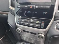 2017 Toyota Landcruiser VX