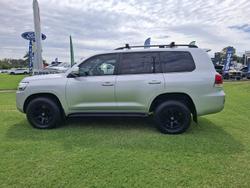 2017 Toyota Landcruiser VX
