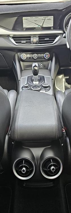 2018 Alfa Romeo Stelvio Ti AWD Alfa White