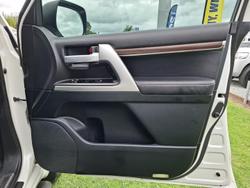 2018 Toyota Landcruiser VX VDJ200R 4X4 Dual Range Glacier White