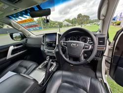 2018 Toyota Landcruiser VX VDJ200R 4X4 Dual Range Glacier White