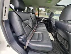 2018 Toyota Landcruiser VX VDJ200R 4X4 Dual Range Glacier White