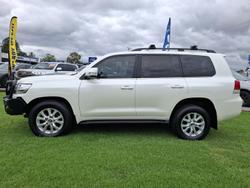 2018 Toyota Landcruiser VX VDJ200R 4X4 Dual Range Glacier White
