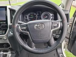 2018 Toyota Landcruiser VX VDJ200R 4X4 Dual Range Glacier White