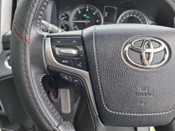 2018 Toyota Landcruiser VX VDJ200R 4X4 Dual Range Glacier White