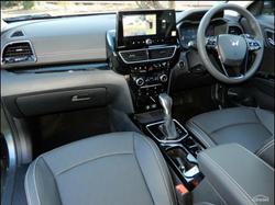 2025 Mahindra XUV3XO AX7L