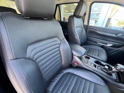 2025 Ford
                Everest Sport