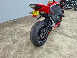 2017 Honda CBR1000RR (FIREBLADE) Red