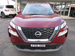 2025 Nissan X-TRAIL ST