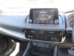 2025 Nissan X-TRAIL ST