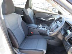 2025 Nissan X-TRAIL ST