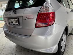 2007 Honda Jazz GLi GD Alabaster Silver