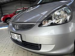 2007 Honda Jazz GLi GD Alabaster Silver