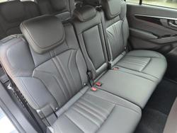 2025 Isuzu MU-X X-TERRAIN