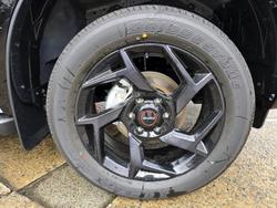 2025 Isuzu MU-X X-TERRAIN