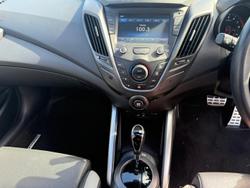 2017 Hyundai Veloster SR Turbo