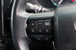 2023 Toyota Hilux SR5