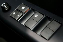 2025 Toyota Hilux SR