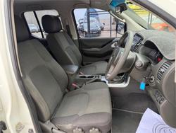 2010 NISSAN NAVARA ST-X (4x4)