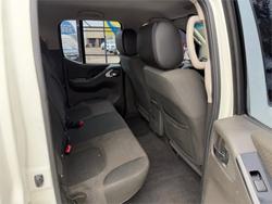 2010 NISSAN NAVARA ST-X (4x4)