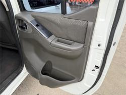 2010 NISSAN NAVARA ST-X (4x4)