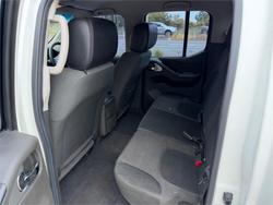 2010 NISSAN NAVARA ST-X (4x4)