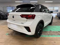 2025 Volkswagen T-Roc 140TSI R-Line