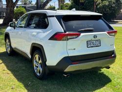 2019 Toyota RAV4 GXL AXAH52R Glacier White