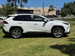 2019 Toyota RAV4 GXL AXAH52R Glacier White