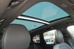 2022 Volvo XC60 B6 R-Design