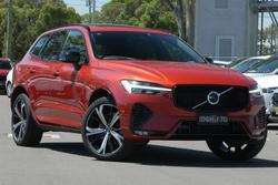 2022 Volvo XC60 B6 R-Design