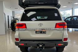 2017 Toyota Landcruiser VX