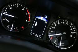 2025 Toyota Hilux SR