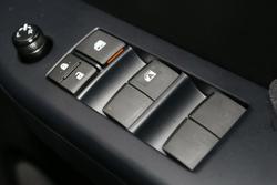 2025 Toyota Hilux SR