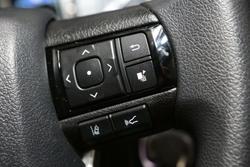 2025 Toyota Hilux SR