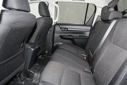 2025 Toyota Hilux SR