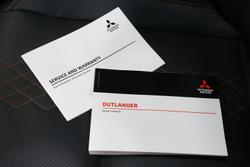 2024 Mitsubishi Outlander Exceed Tourer