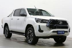 2020 Toyota Hilux SR5