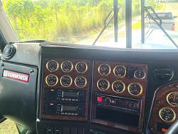 2017 Kenworth T909