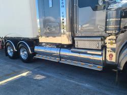 2017 Kenworth T909
