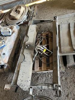 2023 MacDon Cnh Adaptor Window