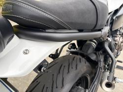 2024 Yamaha XSR700 WHITE/BLAC