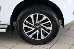 2019 Nissan Navara RX